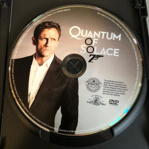 James Bond in Quantum of Solace (DVD, 2009, Widescreen) PG-13 - Picture 4 of 8